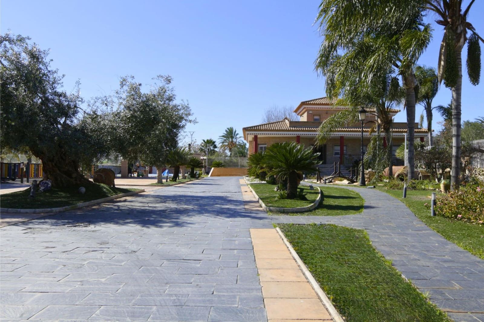 6 soveværelse Villa til salg i Torreaguera med swimmingpool garage - € 850.000 (Ref: 9679991)