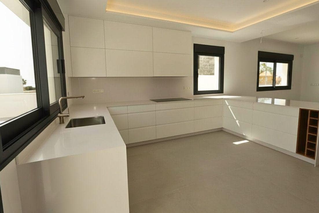 5 sypialnia Willa na sprzedaż w Puerto de Mazarron z basenem garażem - 1 340 000 € (Ref: 9773273)