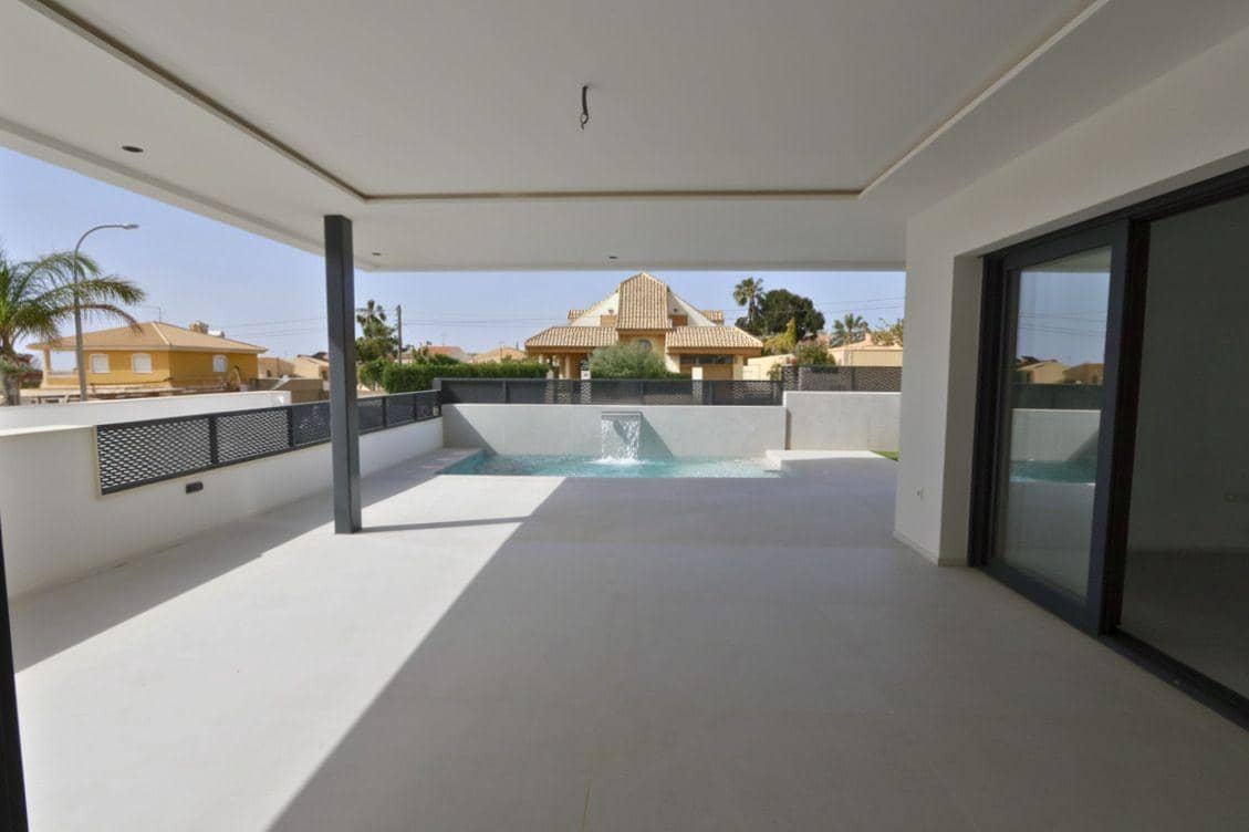 5 sypialnia Willa na sprzedaż w Puerto de Mazarron z basenem garażem - 1 340 000 € (Ref: 9773273)