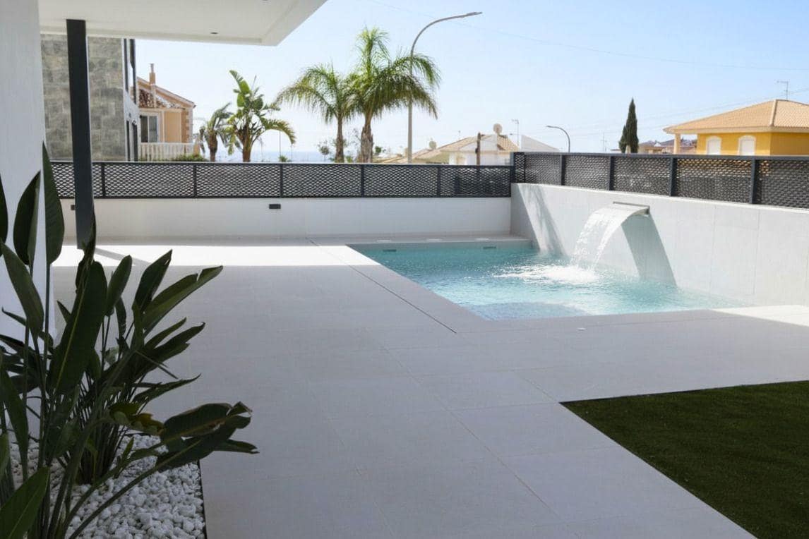 5 sypialnia Willa na sprzedaż w Puerto de Mazarron z basenem garażem - 1 340 000 € (Ref: 9773273)