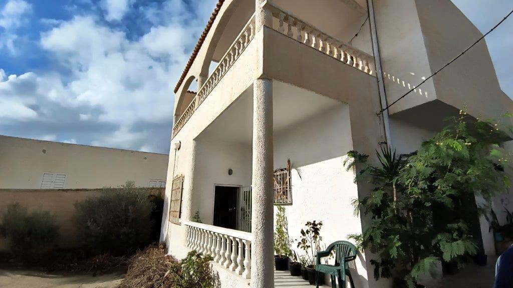 9 makuuhuone Huvila myytävänä paikassa Mojacar mukana 
autotalli - 1 200 000 € (Ref: 9486892)