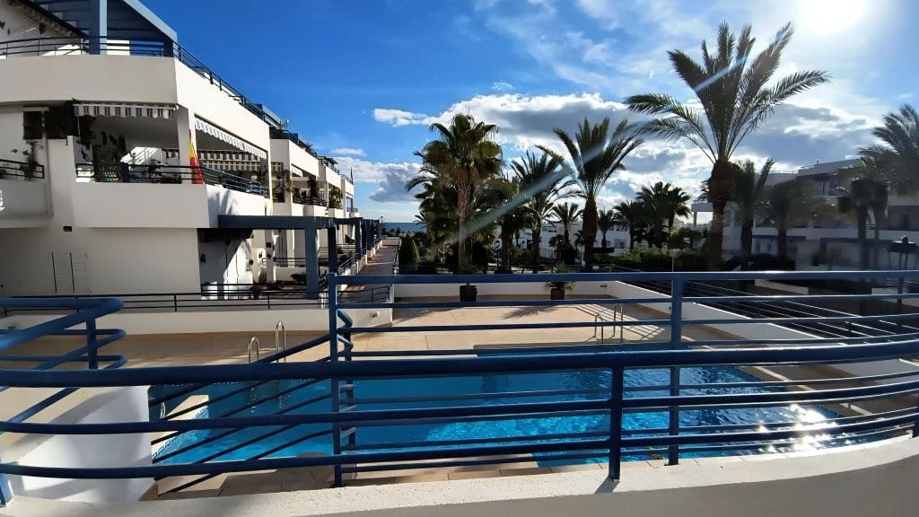 2 makuuhuone Huoneisto myytävänä paikassa Mojacar mukana uima-altaan 
autotalli - 219 950 € (Ref: 9486897)