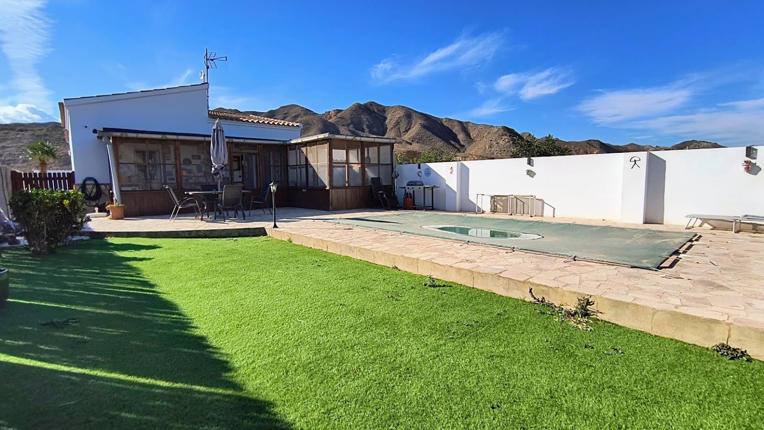 2 bedroom Villa for sale in Cuevas del Almanzora with pool garage - € 189,950 (Ref: 9547547)