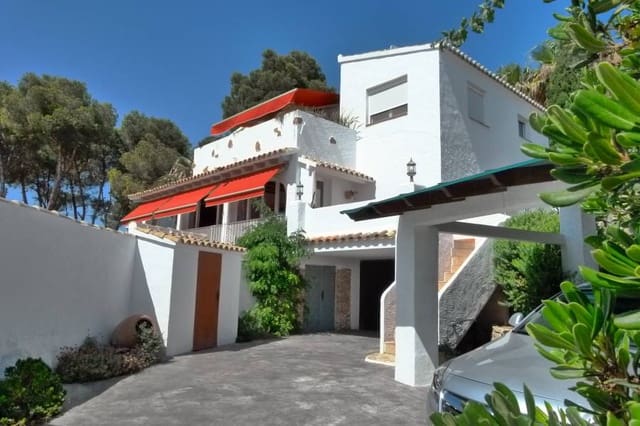Chalet de 4 habitaciones en Moraira, Teulada-Moraira en venta con piscina garaje - 1.490.000 € (Ref: 5086856)
