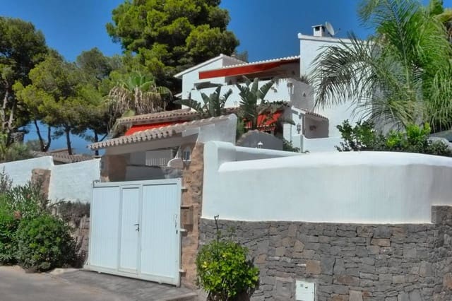 Chalet de 4 habitaciones en Moraira, Teulada-Moraira en venta con piscina garaje - 1.490.000 € (Ref: 5086856)