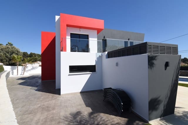 Chalet de 6 habitaciones en Calpe / Calp en venta con piscina - 1.125.000 € (Ref: 6343328)