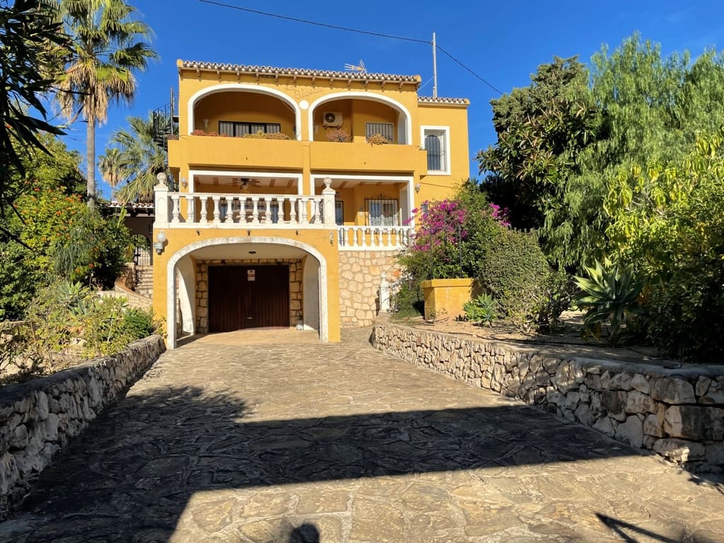 Chalet de 5 habitaciones en Calpe / Calp en venta - 925.000 € (Ref: 7323382)