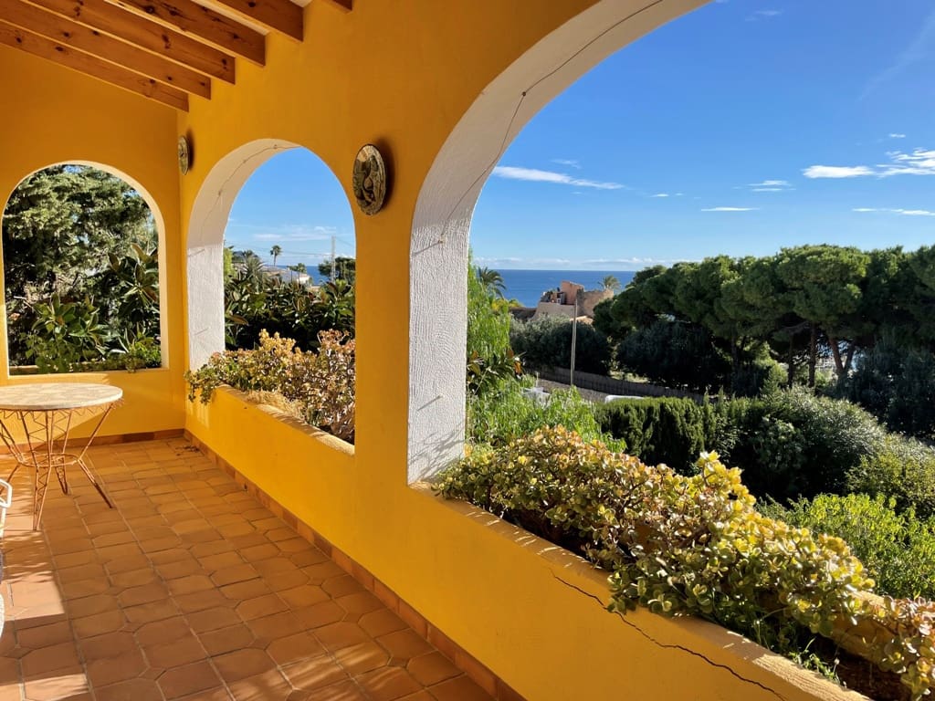 Chalet de 5 habitaciones en Calpe / Calp en venta - 925.000 € (Ref: 7323382)