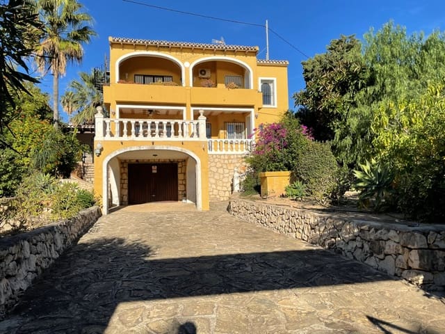 Chalet de 5 habitaciones en Calpe / Calp en venta - 925.000 € (Ref: 7323382)