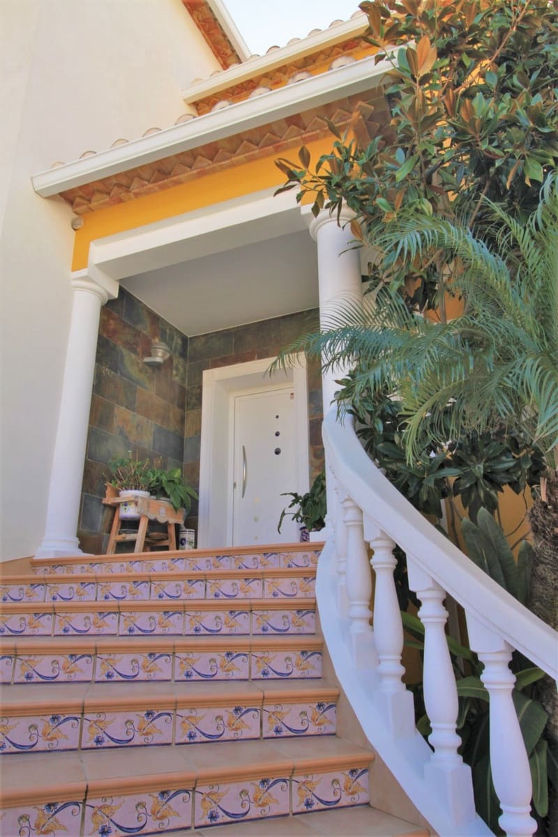 6 Zimmer Villa zu verkaufen in Calpe / Calp mit Pool Garage - 790.000 € (Ref: 7380982)