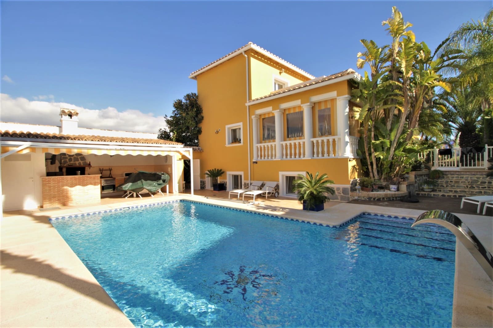 6 Zimmer Villa zu verkaufen in Calpe / Calp mit Pool Garage - 790.000 € (Ref: 7380982)