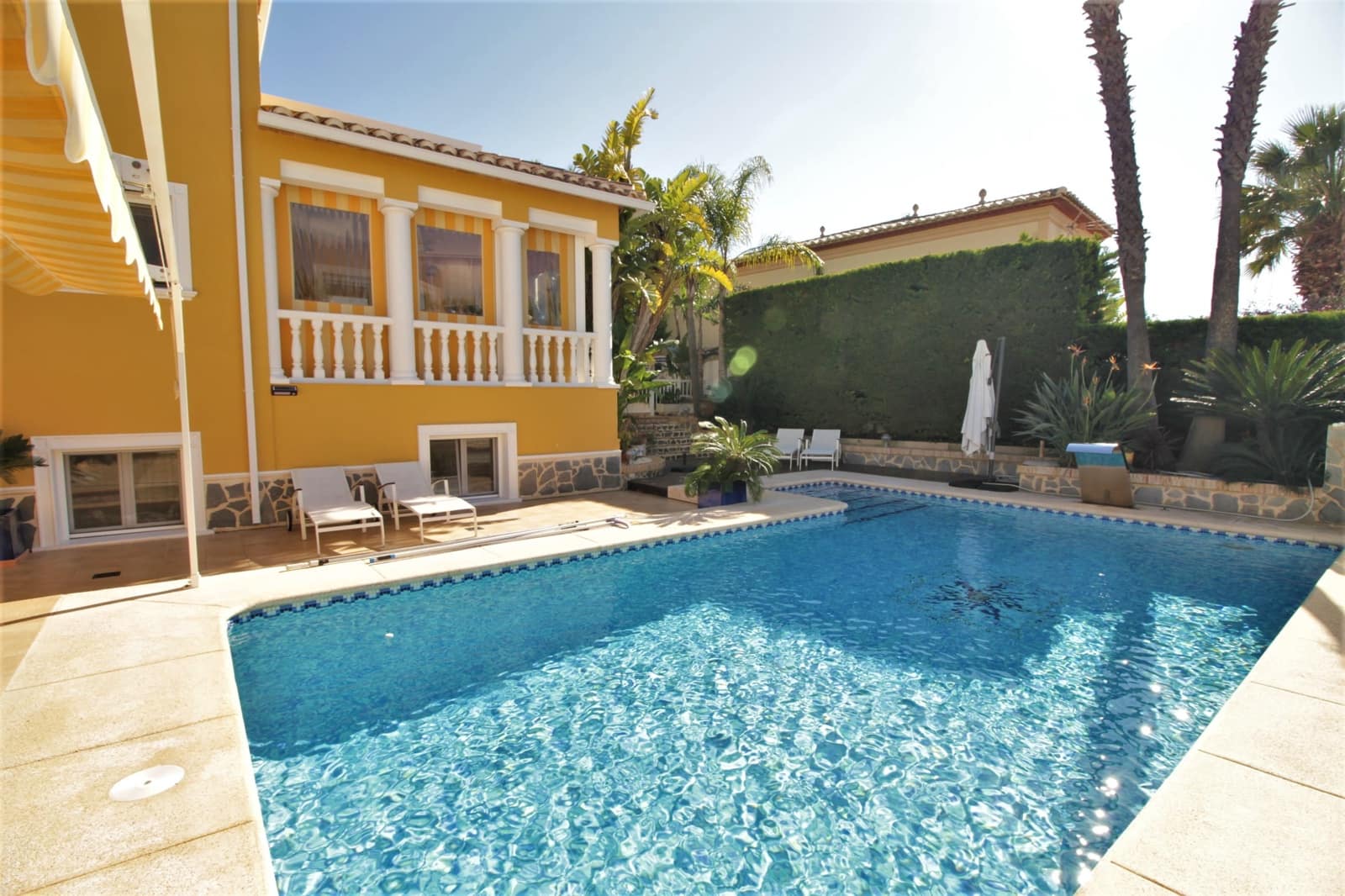 6 Zimmer Villa zu verkaufen in Calpe / Calp mit Pool Garage - 790.000 € (Ref: 7380982)