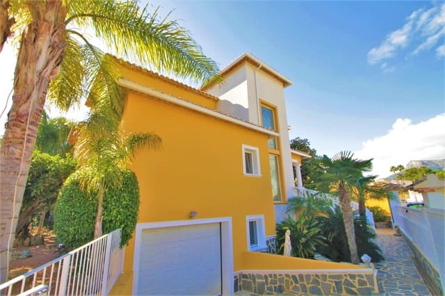Chalet de 6 habitaciones en Calpe / Calp en venta con piscina garaje - 790.000 € (Ref: 7380982)