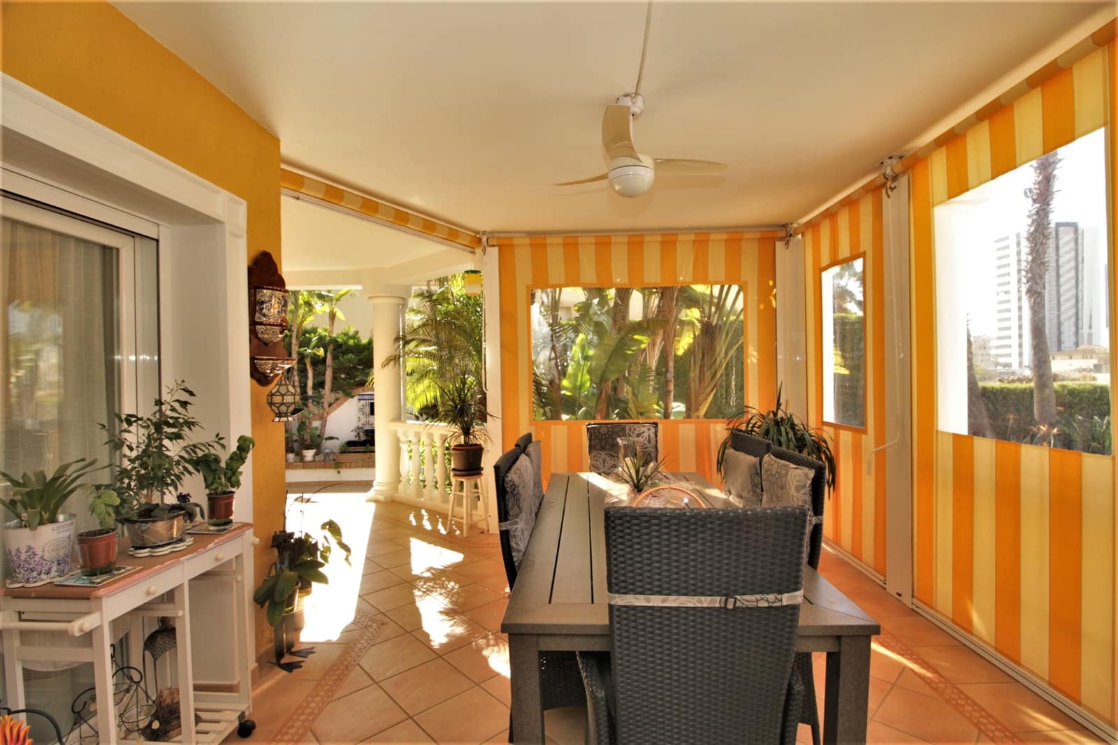 6 Zimmer Villa zu verkaufen in Calpe / Calp mit Pool Garage - 790.000 € (Ref: 7380982)