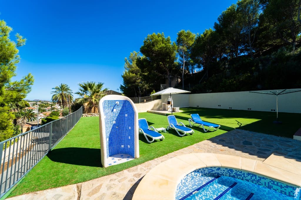 3 bedroom Villa for sale in Calpe / Calp with pool - € 435,000 (Ref: 7430917)