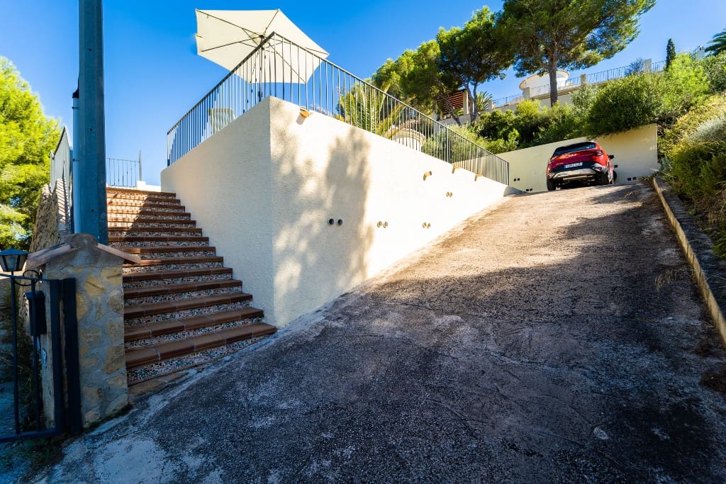 3 bedroom Villa for sale in Calpe / Calp with pool - € 435,000 (Ref: 7430917)