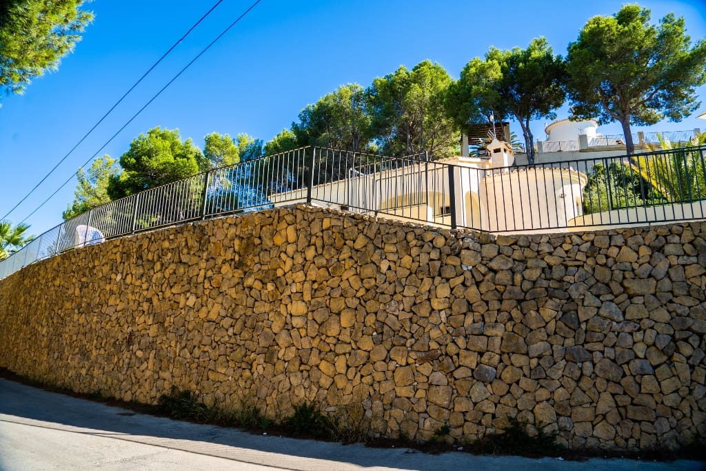 3 bedroom Villa for sale in Calpe / Calp with pool - € 435,000 (Ref: 7430917)