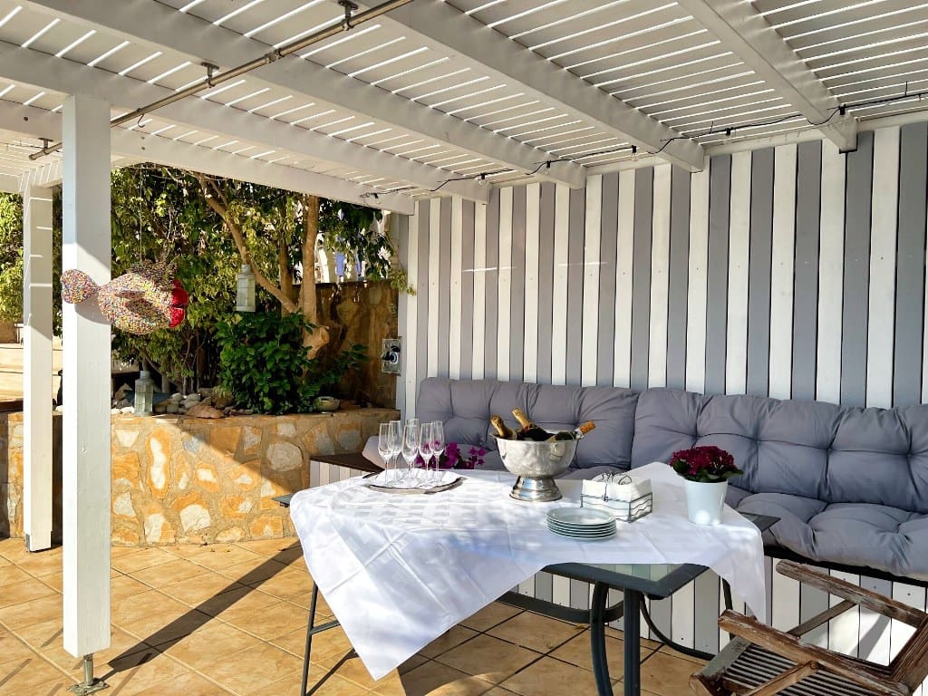 4 Zimmer Villa zu verkaufen in Calpe / Calp mit Pool Garage - 750.000 € (Ref: 8422361)