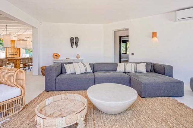 Chalet de 4 habitaciones en Javea / Xàbia en venta con piscina garaje - 185.000 € (Ref: 8688624)