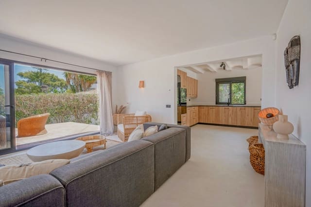 Chalet de 4 habitaciones en Javea / Xàbia en venta con piscina garaje - 185.000 € (Ref: 8688624)