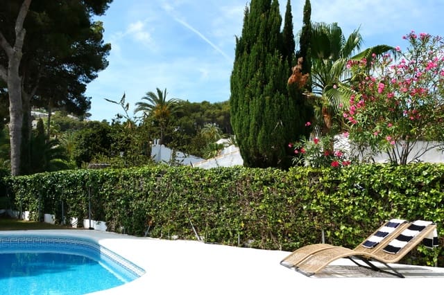 Chalet de 4 habitaciones en Javea / Xàbia en venta con piscina garaje - 185.000 € (Ref: 8688624)