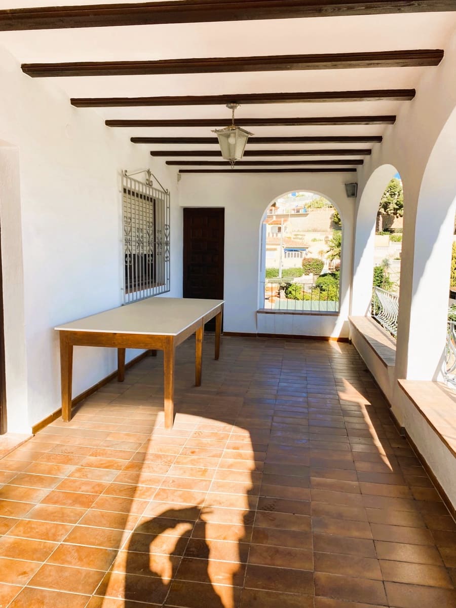 Chalet de 6 habitaciones en Benissa en venta con piscina garaje - 990.000 € (Ref: 8868206)