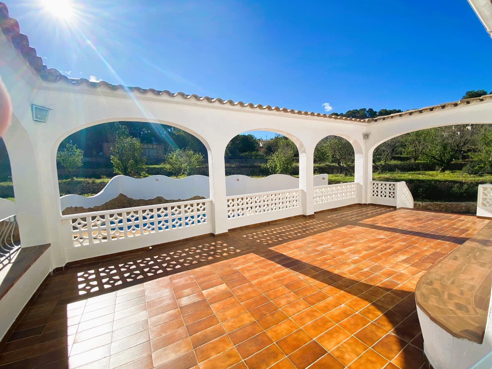 Chalet de 6 habitaciones en Benissa en venta con piscina garaje - 990.000 € (Ref: 8868206)