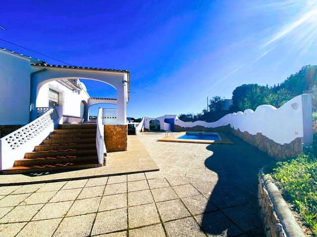 Chalet de 6 habitaciones en Benissa en venta con piscina garaje - 990.000 € (Ref: 8868206)