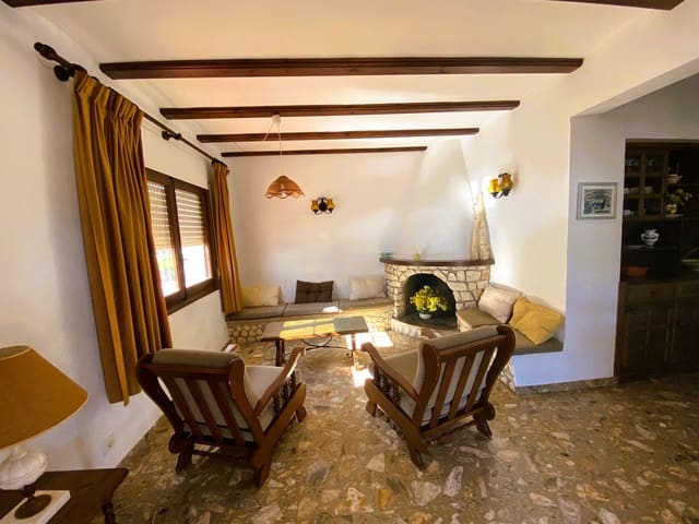 Chalet de 6 habitaciones en Benissa en venta con piscina garaje - 990.000 € (Ref: 8868206)