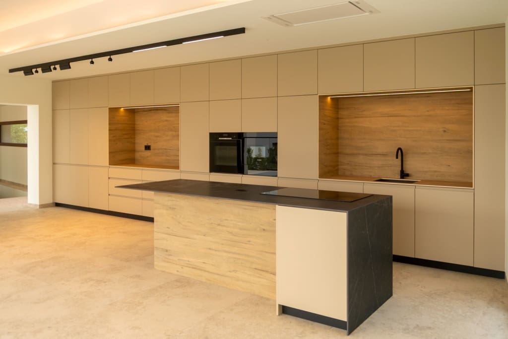 4 bedroom Villa for sale in Calpe / Calp with pool garage - € 1,370,000 (Ref: 9128878)