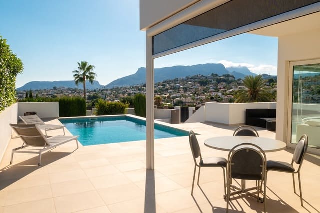 4 Zimmer Villa zu verkaufen in Calpe / Calp mit Pool Garage - 1.380.000 € (Ref: 9282982)