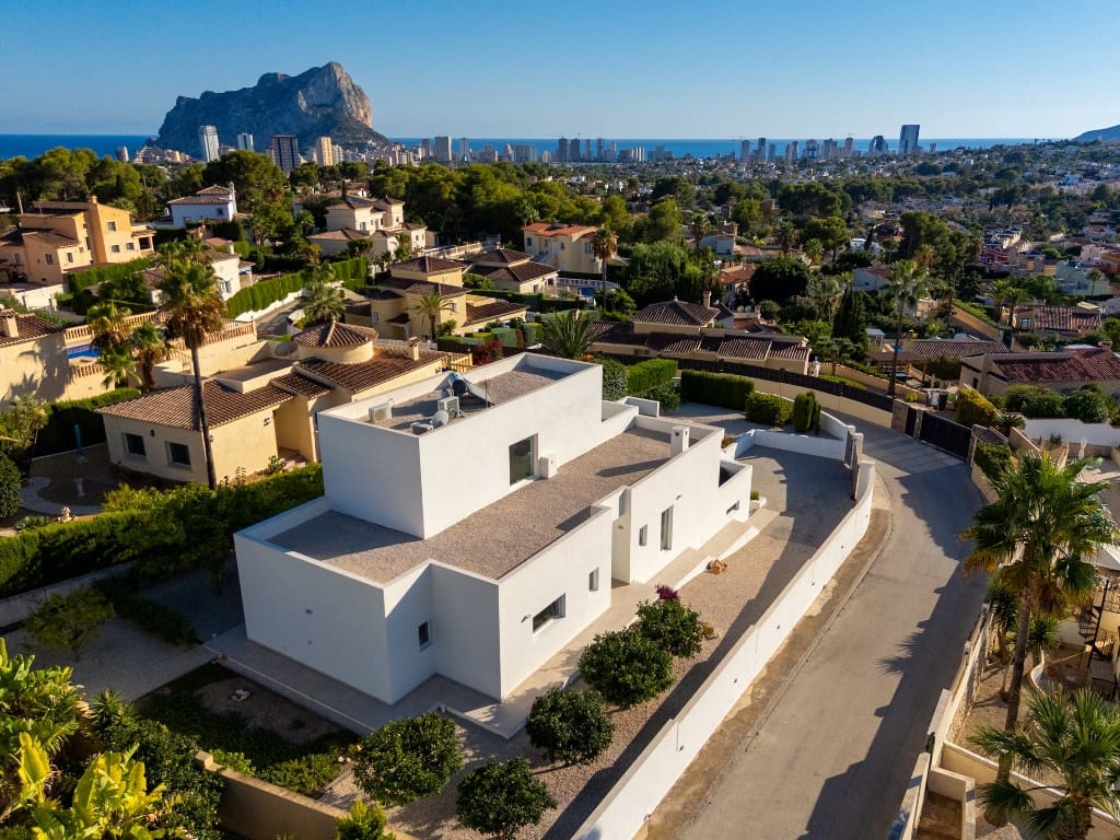 4 bedroom Villa for sale in Calpe / Calp with pool garage - € 1,380,000 (Ref: 9282982)