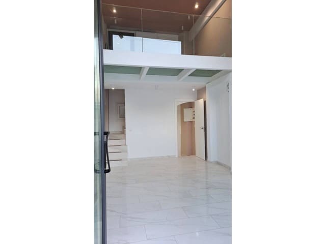 Kommersiell til salgs i Madrid by - € 350 000 (Ref: 10042414)
