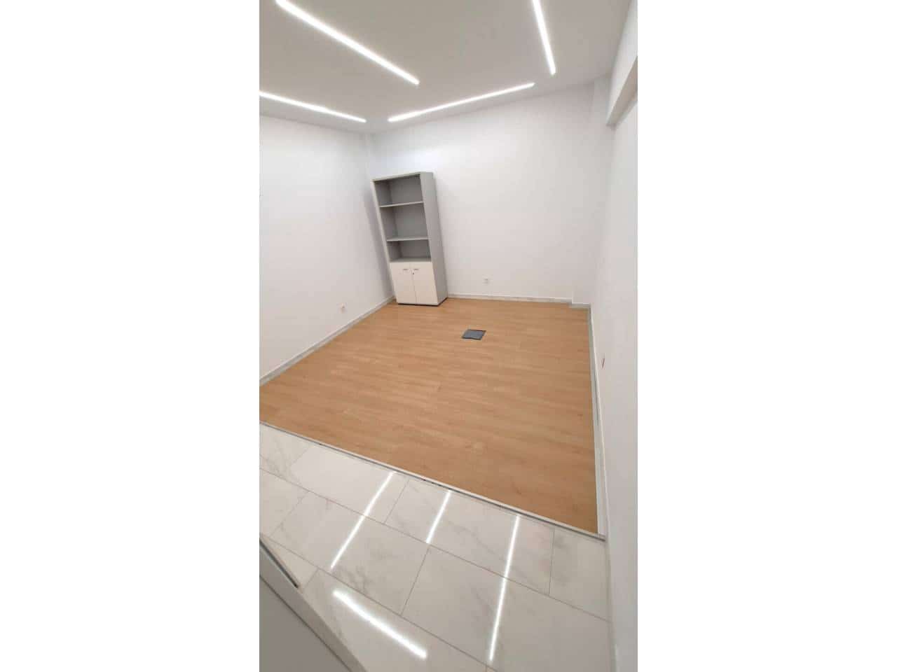 Commercial for sale in Madrid city - € 350,000 (Ref: 10042414)