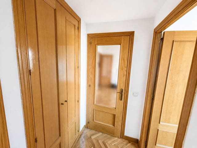 1 makuuhuone Asunto vuokrattavana paikassa Madrid kaupunki mukana 
autotalli - 1 100 € (Ref: 10042415)