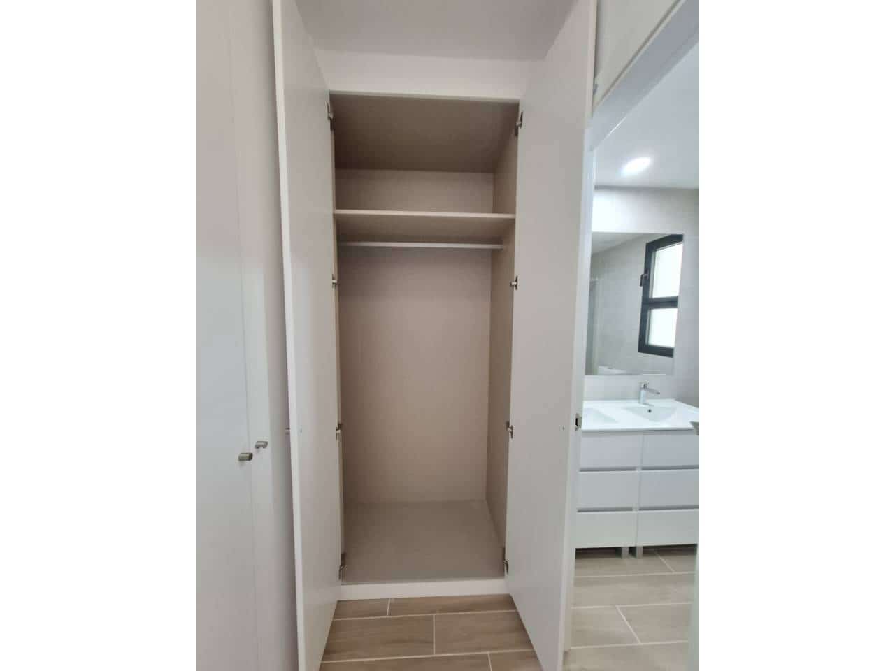 2 sypialnia Mieszkanie do wynajęcia w Miasto Madryt z basenem garażem - 1 350 € (Ref: 10048652)