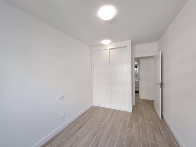 Piso de 2 habitaciones en El Cañaveral, Madrid ciudad en alquiler con piscina garaje - 1.350 € (Ref: 10048652)