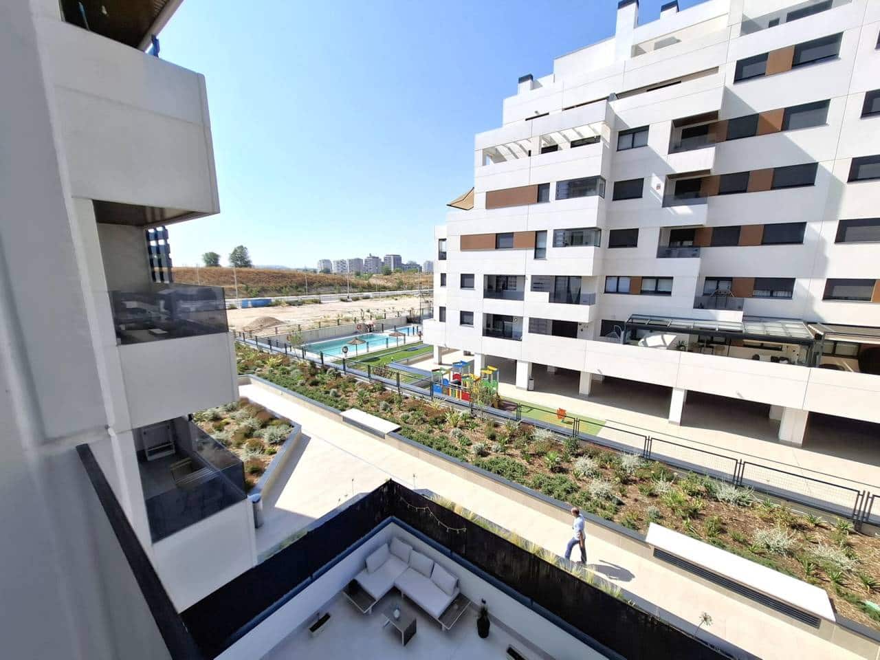 2 sypialnia Mieszkanie do wynajęcia w Miasto Madryt z basenem garażem - 1 350 € (Ref: 10048652)