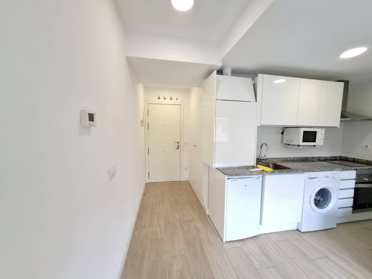 1 bedroom Flat for rent in Madrid city - € 1,300 (Ref: 10054566)