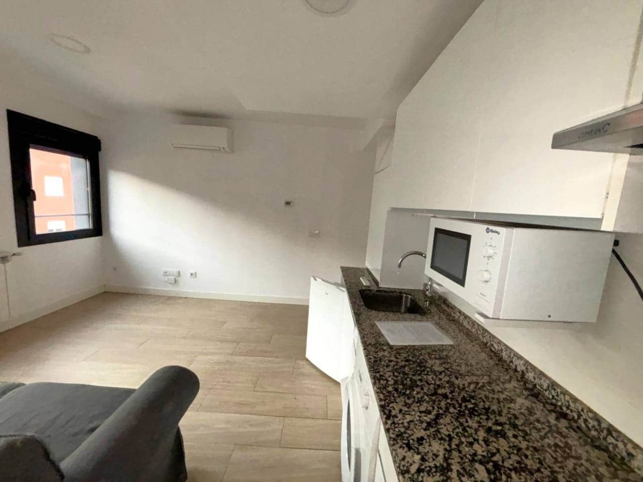 1 bedroom Flat for rent in Madrid city - € 1,300 (Ref: 10054566)