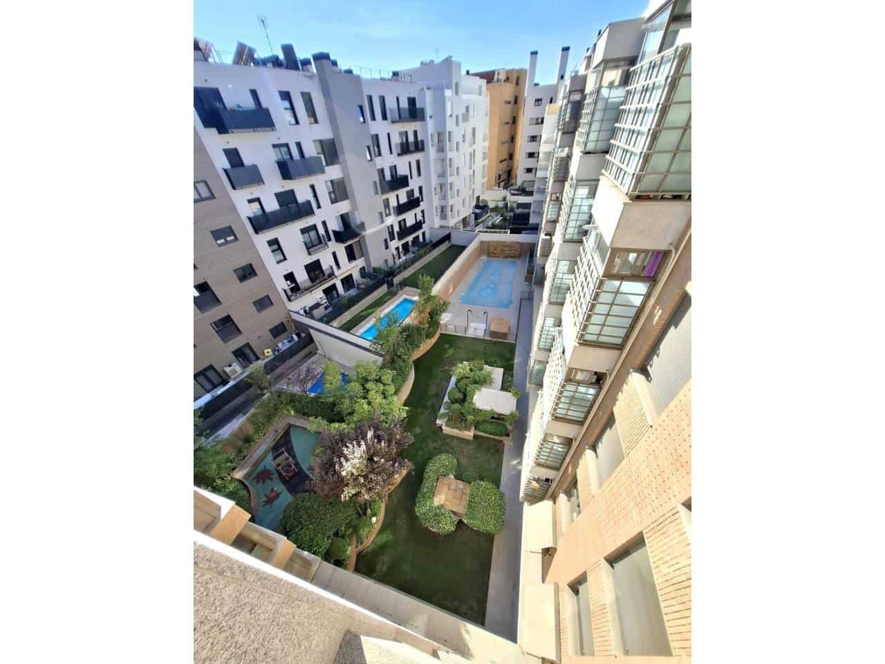 2 sypialnia Penthouse do wynajęcia w Miasto Madryt z basenem garażem - 1 900 € (Ref: 10131073)