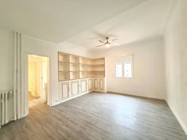 3 soverom Leilighet til leie i Madrid by - € 2 300 (Ref: 10170398)