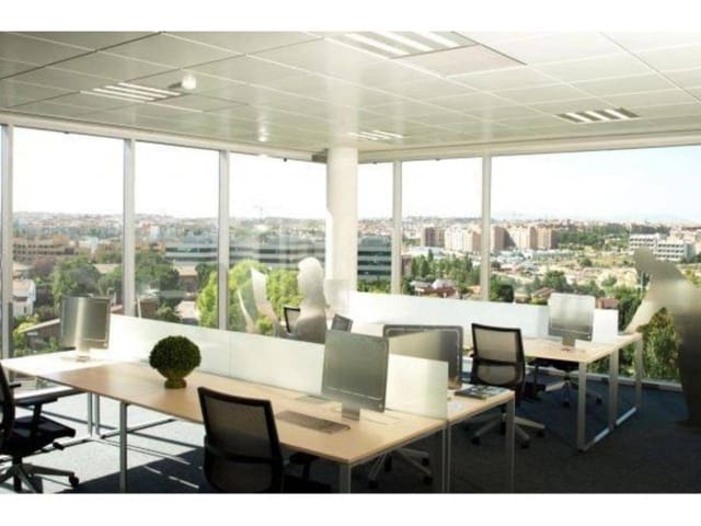 Kontor til leje i La Moraleja, Alcobendas med garage - € 5.318 (Ref: 3856983)