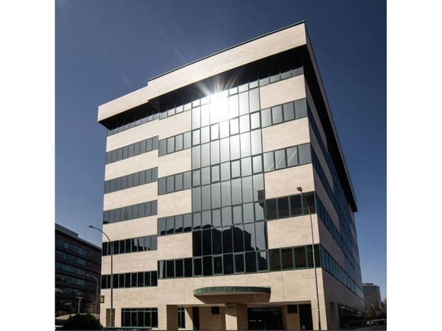 Office for rent in Aeropuerto, Madrid city with garage - € 3,090 (Ref: 3857080)
