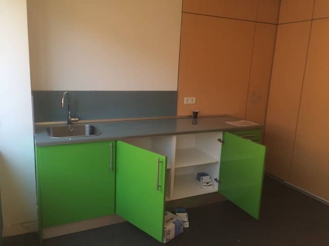 Kontor att hyra i El Plantío, Madrid stad med garage - 19 700 € (Ref: 3863063)