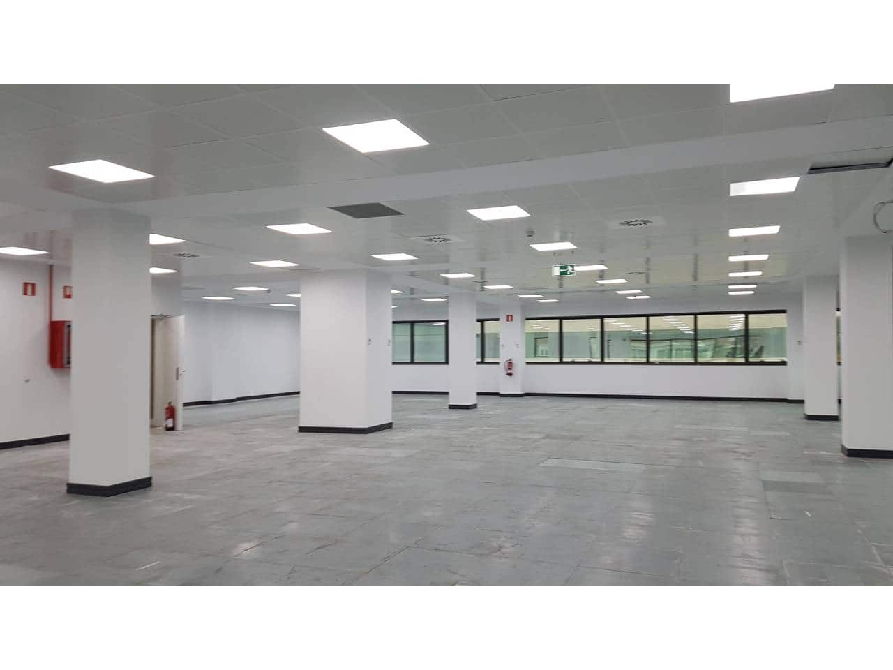 Bureau à louer à La Moraleja avec garage - 59 400 € (Ref: 4053508)