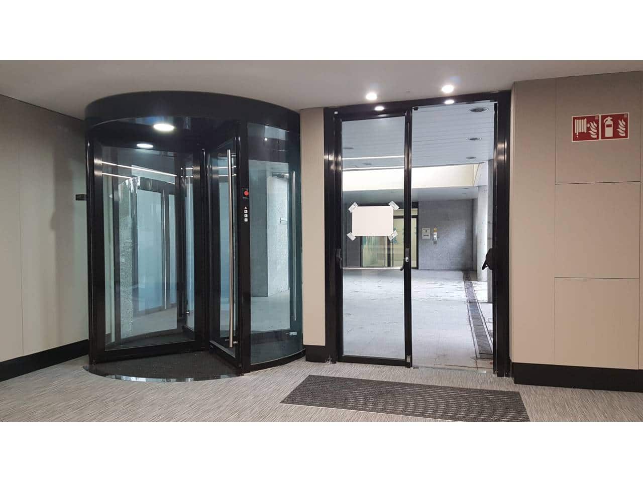 Bureau à louer à La Moraleja avec garage - 59 400 € (Ref: 4053508)