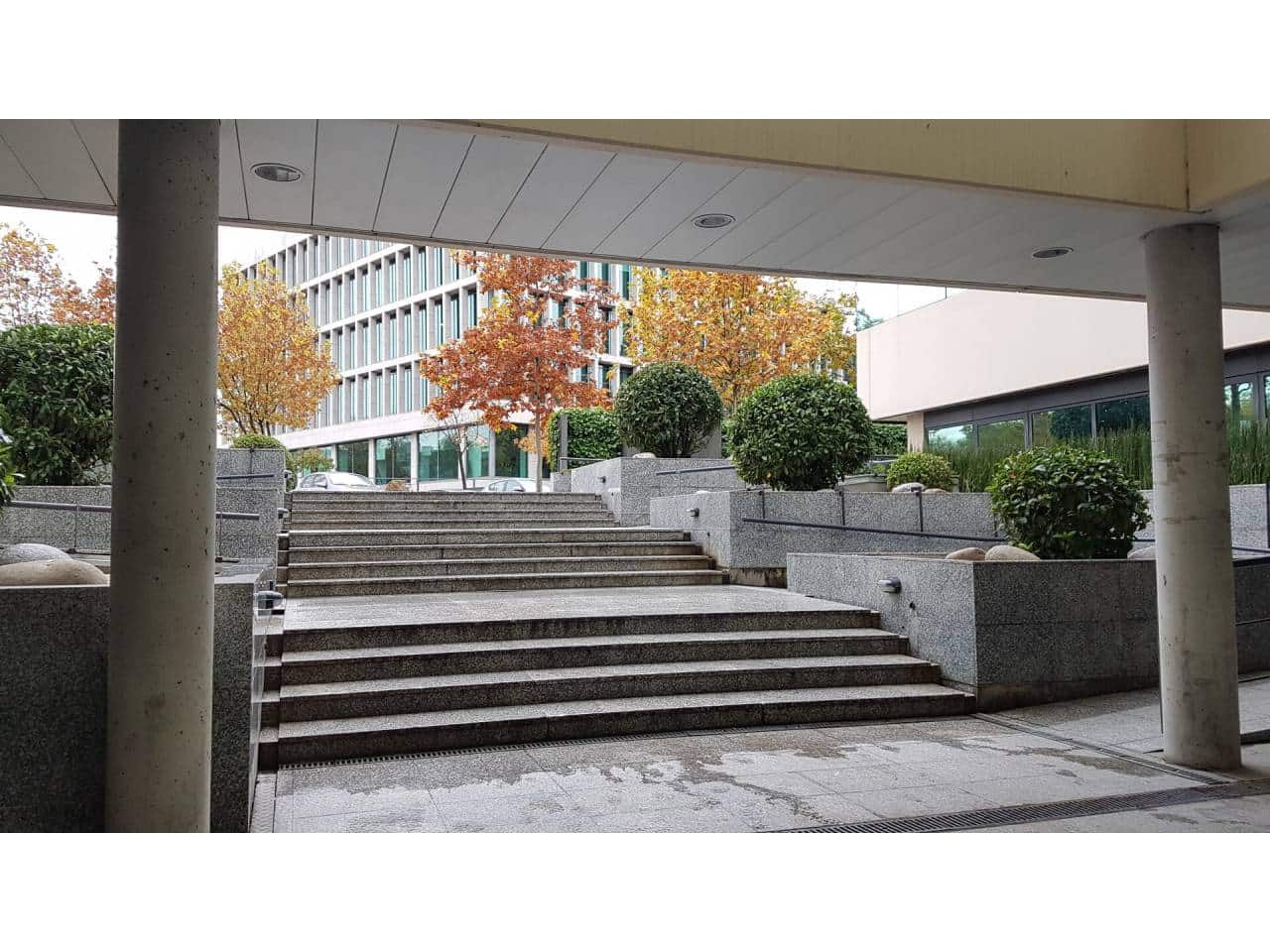 Bureau à louer à La Moraleja avec garage - 59 400 € (Ref: 4053508)