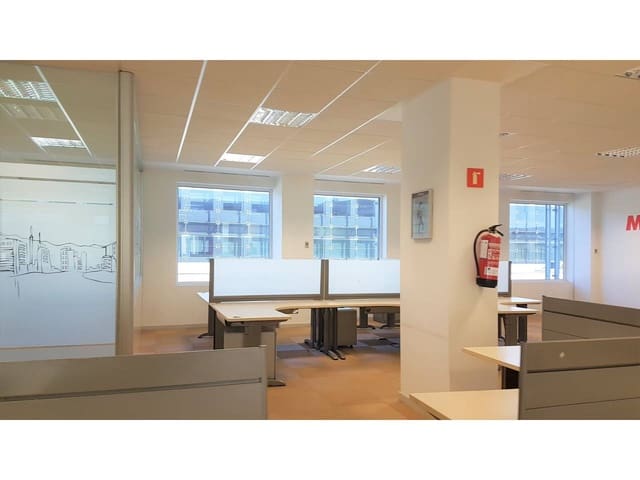 Kantoor te huur in Las Rozas de Madrid met garage - € 7.588 (Ref: 4053509)