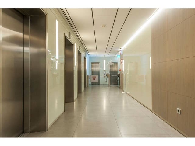 Erhverv til leje i Cuatro Caminos, Madrid by - € 41.614 (Ref: 4461744)